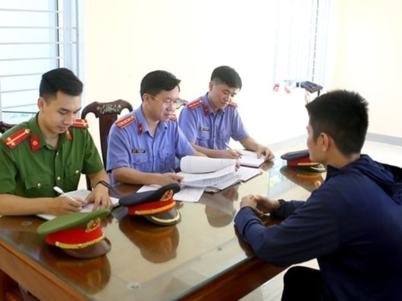 tình tiết giảm nhẹ NGƯỜI PHẠM TỘI TÍCH CỰC PHỐI HỢP VỚI CƠ QUAN ĐIỀU TRA