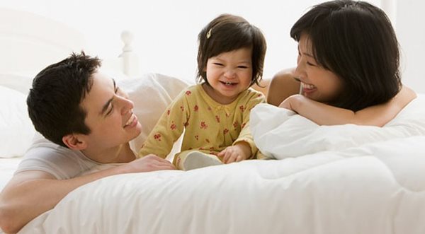 Tòa án thay đổi quyền nuôi con Quyền và nghĩa vụ giữa cha mẹ và con không phụ thuộc vào tình trạng hôn nhân của cha mẹ