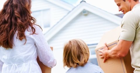 Cha mẹ nên làm gì để bảo vệ quyền lợi khi tặng cho nhà đất?